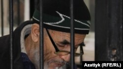 Азимжан Аскаров.