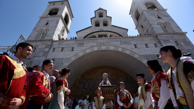 Do crnogorskog mitropolita crkvenim ili političkim putem 