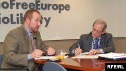 Daniel Serwer dhe James Lion në Radion Evropa e Lirë 