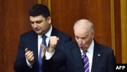 Volodymyr Hroysman və Joe Biden