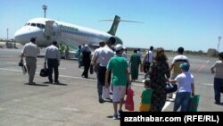 Рейс "Туркменских авиалиний" (иллюстрация) 