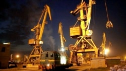 Shipyard Opera, Choreographed Cranes Enliven Ukrainian Port