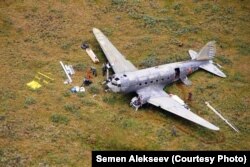 On April 23, 1947, this C-37 was forced to make an emergency landing with 36 people on board near the village of Volochanka on the Taimyr Peninsula.