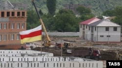 Многие из тех, кто восстанавливал республику, вполне могут проявить солидарность в отношении коллеги