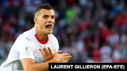 Granit Xhaka, por edhe Xherdan Shaqiri u gjobitën me 10 mijë franka zvicerane, pasi bën shqiponjën.