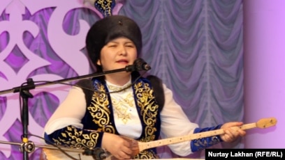 Жалаңаш және жұмақта ұмытылған Смотреть украиналық порно видео онлайн