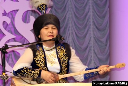 Қыздардың аузына спермы бар порно