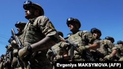 Бойцы полка "Азов", Мариуполь, 15 июня 2019 года 