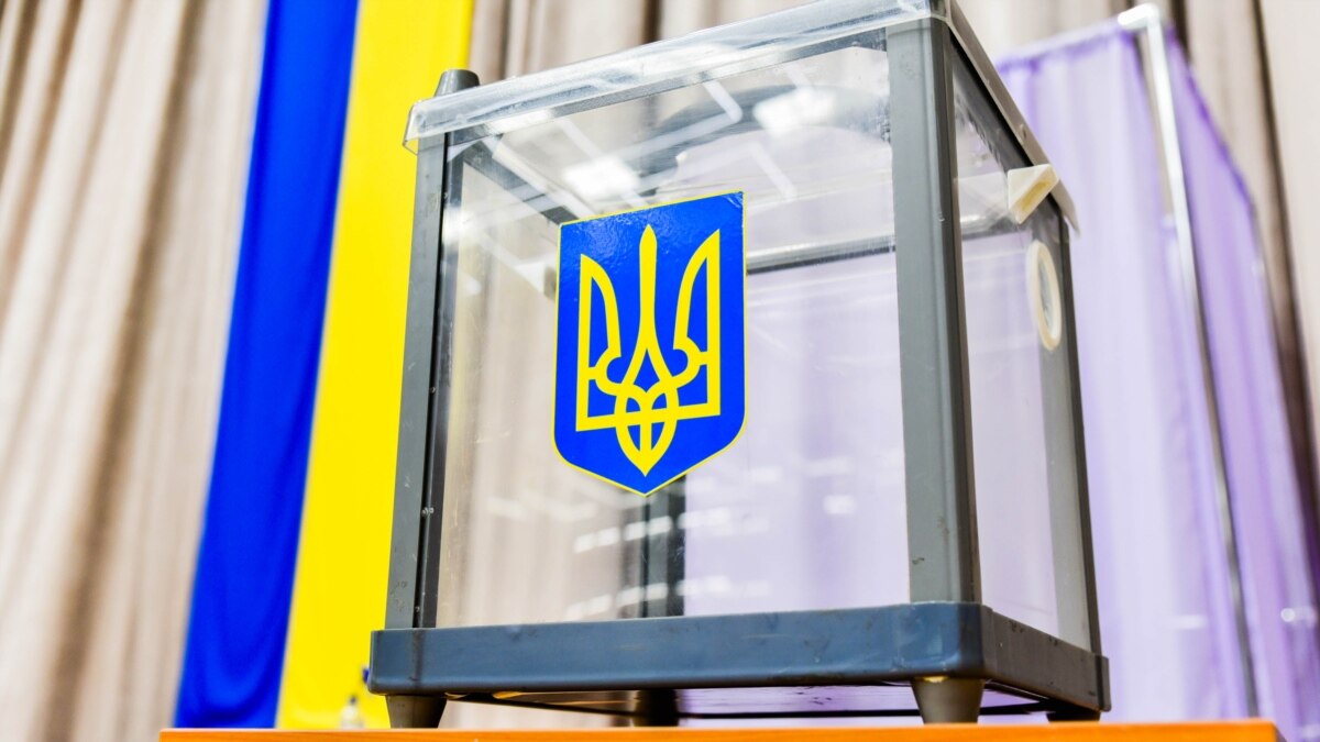 Поліція заявила, що розглядає понад 200 повідомлень, пов’язаних із виборчим процесом