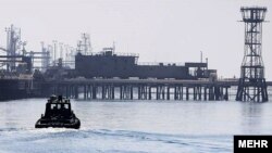 Нафтени наоѓалишта на островот Харг во Иран.