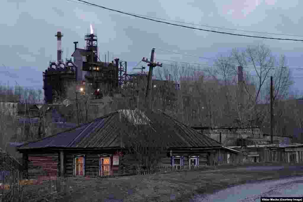 An iron foundry near Chelyabinsk, Russia. &quot;When I look at the old maps from the &#39;60s and &#39;70s there were factories on every corner,&quot; Macha told RFE/RL. &quot;Now we have lost, like, 80 percent and [these losses] are growing.&quot;