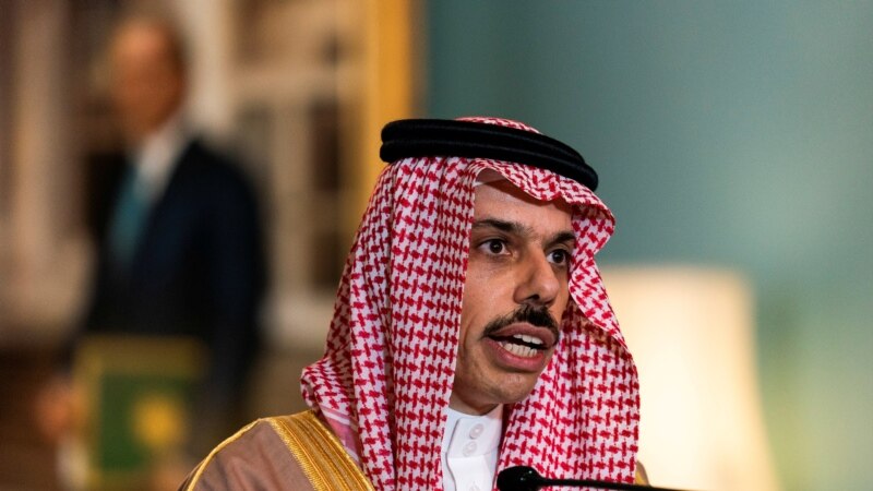 عربستان په قطر کې خپل سفارت بېرته پرانېزي