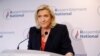 Liderka krajnje desničarskog Nacionalnog pokreta Marine Le Pen održala je govor kao reakciju na rezultate drugog kruga francuskih regionalnih izbora, u Nanterreu, blizu Pariza, Francuska, 27. juna 2021. 