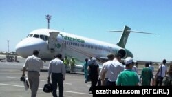 "Türkmenhowaýollary" kompaniýasynyň uçary 