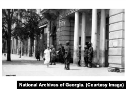 ინდოელი ჯარისკაცები რუსთაველზე, 1919