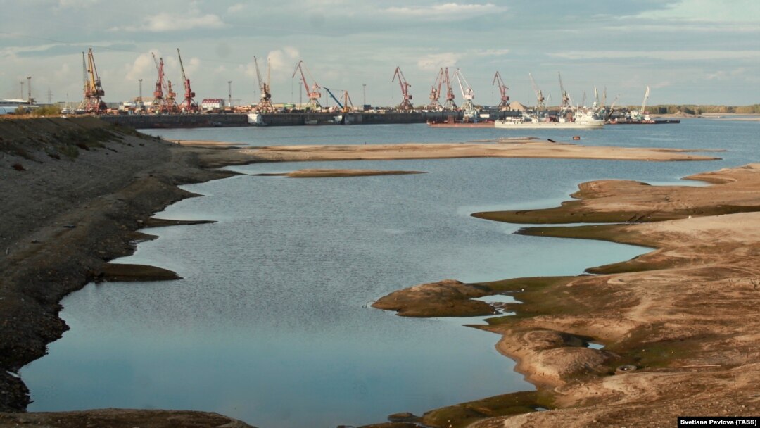 The incident occurred on Siberia’s Lena River, one of the area's major waterways. (file photo)