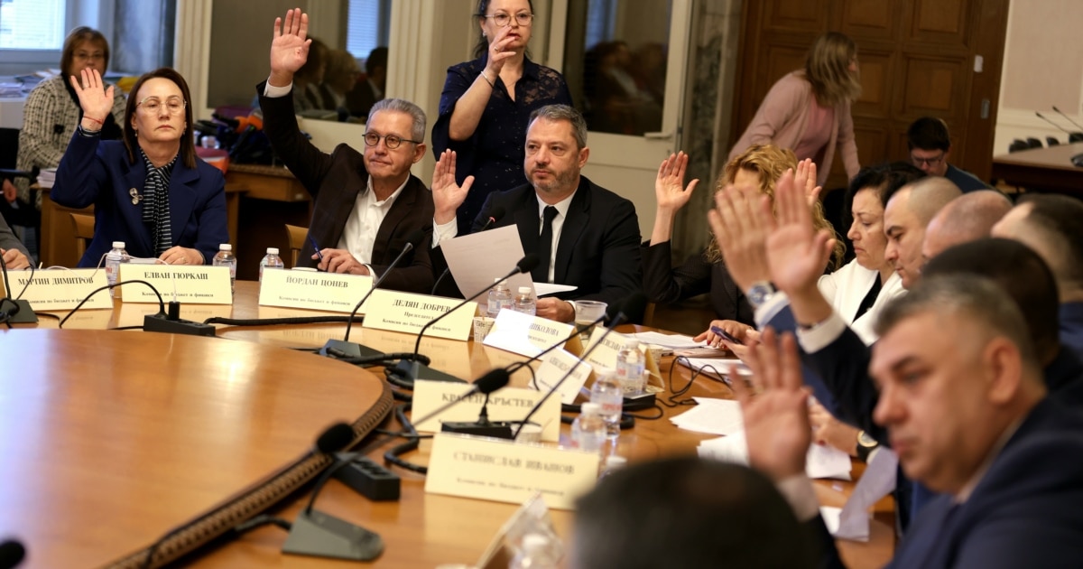 Управляващите от ГЕРБ, БСП, ИТН и ДПС-Ново начало приеха на