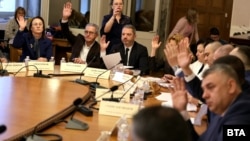 Депутатите от "ДПС-Ново начало" Елван Гюркаш и Йордан Цонев и председателят на комисията Делян Добрев от ГЕРБ, София, 9 декември.