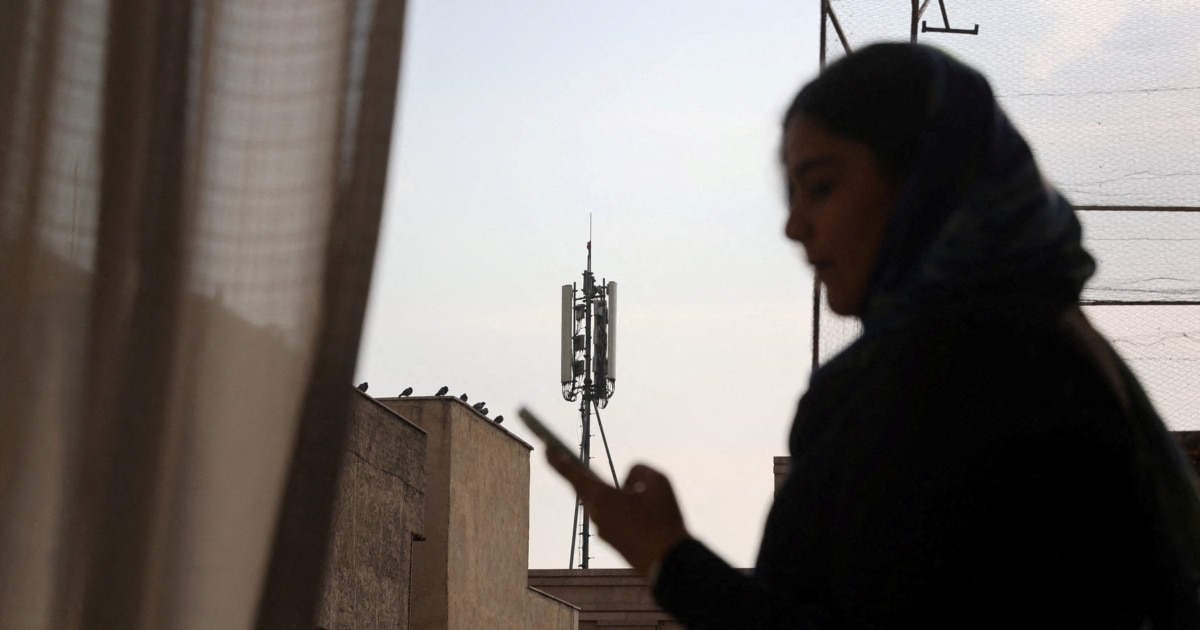 Interneti rikthehet pjesërisht në Iran  pas 88 ditësh bllokade
