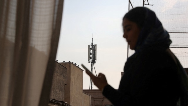 ابعاد پیاده‌سازی اینترنت «طبقاتی» در گفت‌وگو با امیر رشیدی