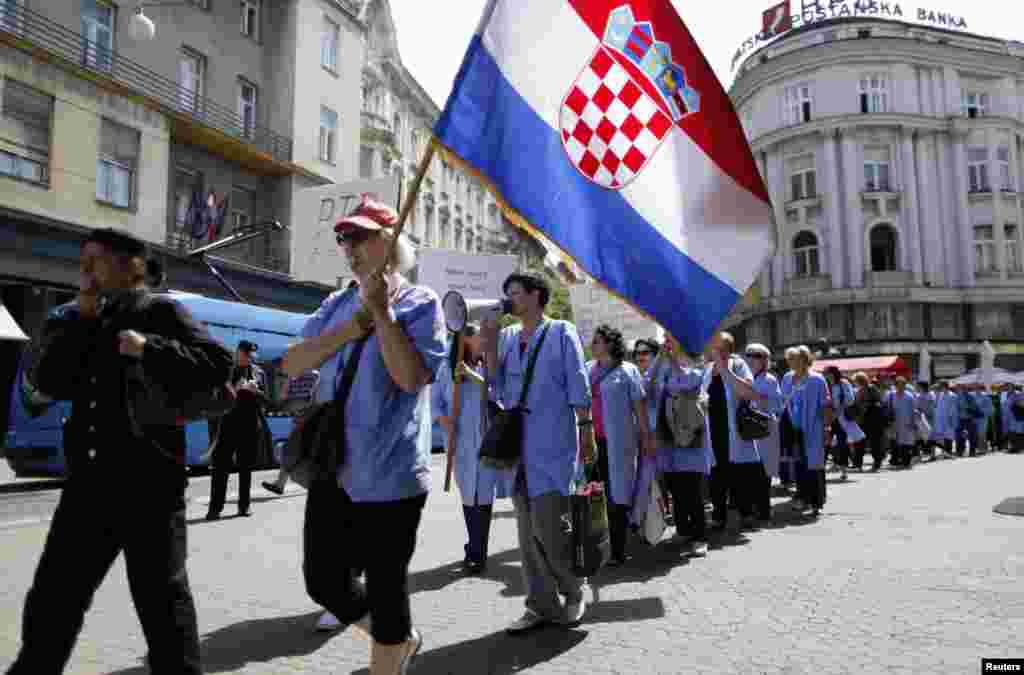 Hrvatska - Protest radnika, Zagreb, 10. juni 2013. Foto: Reuters / Antonio Bronić  