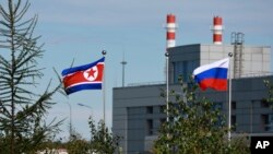 Флаги Северной Кореи и России