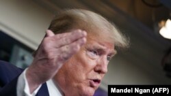 Președintele Statelor Unite ale Americii, Donald Trump la o întâlnire cu presa la Casa Albă, 16 aprilie 2020