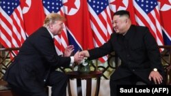 Donald Trumpi i Kim Džong Un, u Hanoju, 27. februara 2019.