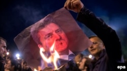  Spaljivanje fotografije makedonskog predsjednika