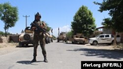 A highway into the city of Kunduz