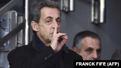 Президенти пешини Фаронса Николя Саркозӣ