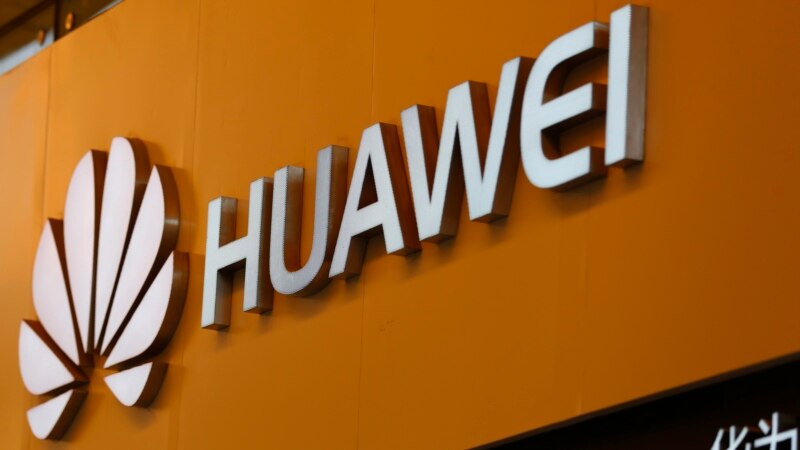Canalys: Huawei Samsungy ozup, dünýäde iň köp smartfon satan firma boldy