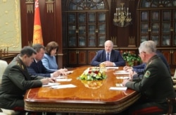 Президент Олександр Лукашенко головує на екстреному засіданні Ради безпеки Білорусі після затримання понад 30 найманців «Вагнера», Мінськ, 29 липня 2020 року