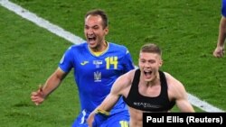 М’яч Артема Довбика вже став легендарним і вперше в історії вивів Україну у чвертьфінал «Євро-2020» 