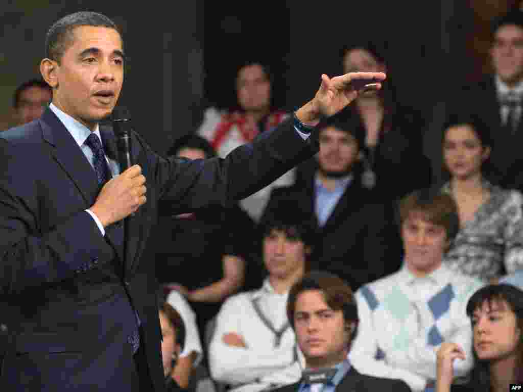 Turska - Uspješna posjeta - Svi promatrači kažu da je Obama svojim porukama, da Amerika ne ratuje protiv Muslimana, osvojio i Tursku, kao i ove studete sa kojima je razgovarao.