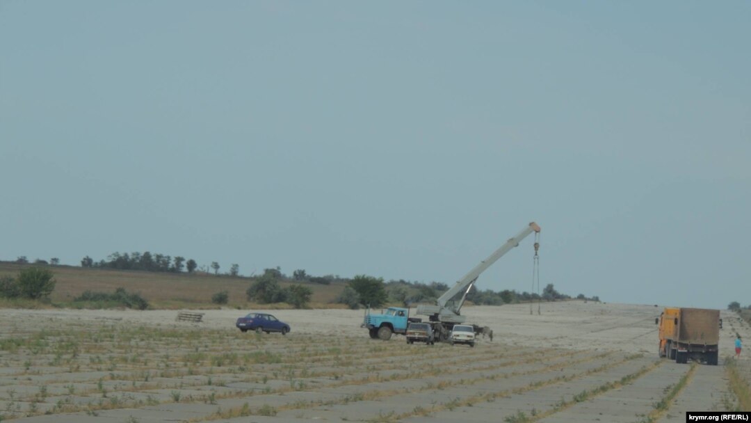 У Криму розбирають злітну смугу Багерівського аеродрому, архівне фото