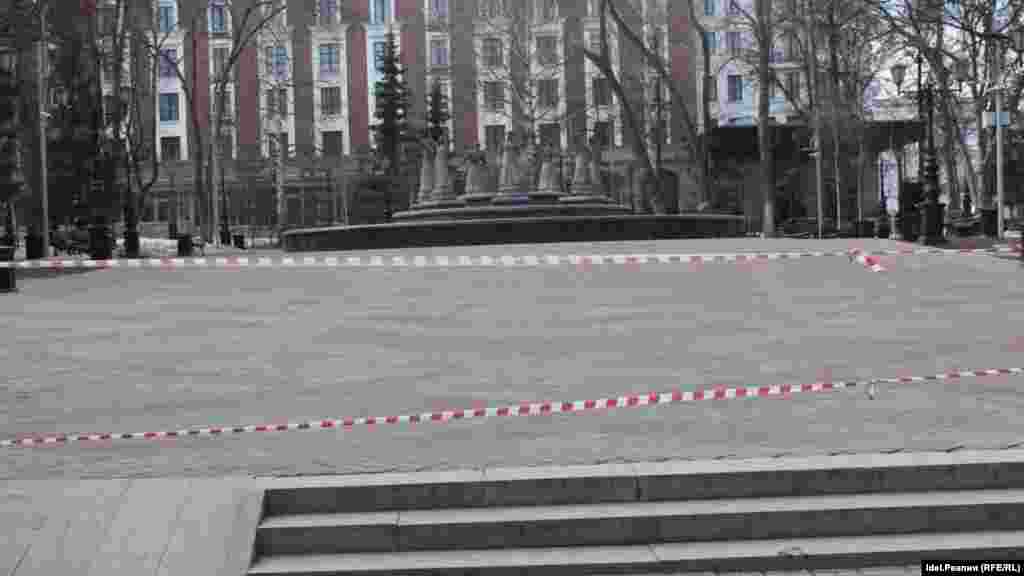 Фонтан "Семь девушек"