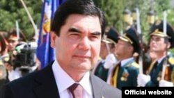 Президент Туркменистана Гурбангулы Бердымухамедову.