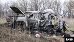 Автомобіль Спеціальної моніторингової місії ОБСЄ після вибуху біля села Пришиб Луганської області, 23 квітня 2017 року