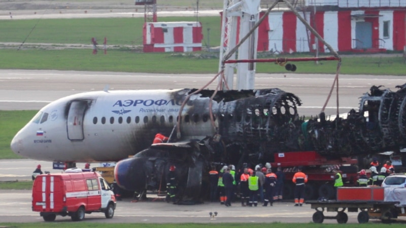 Russian Investigators Say Superjet Crash Caused By Lightning