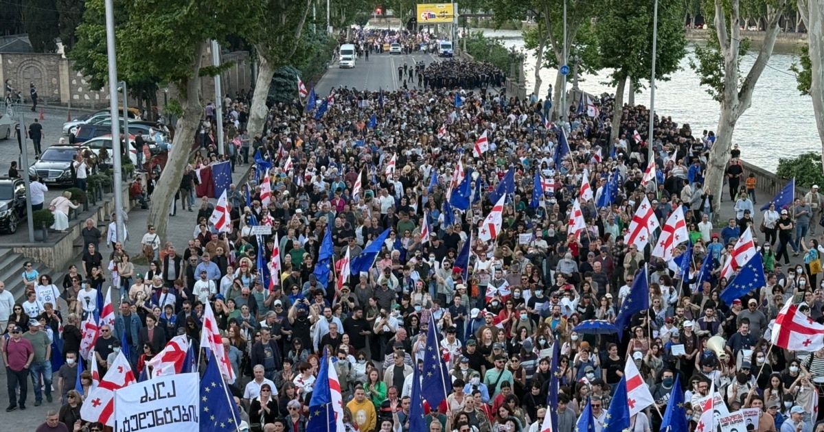 ევროპის დღეს მოქალაქეები ევროპის მოედანზე აქციით აღნიშნავენ