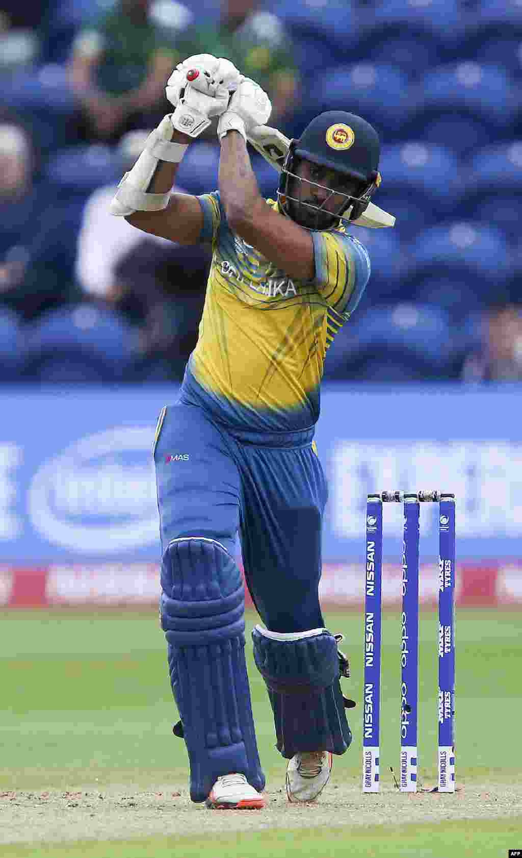 د سري لنکا لوبغاړی ګوناتهیلاکا د لوبې پر مهال