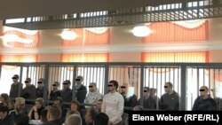 "Древний Рим" мейрамханасындағы төбелес пен кісі өлімі бойынша айыпталғандар сот залында тұр. Қарағанды, 12 қыркүйек 2019 жыл.