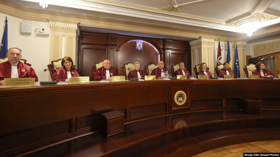 Decizia Curții Constituționale e de natură să pună sub semnul întrebării transparența averii demnitarilor la începutul și finalul mandatelor, un element major în lupta împotriva corupției din ultimii 20 de ani. Motivarea deciziei CCR nu a fost încă publicată. 