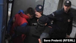 Očekuju se odgovori: Hapšenje jednog od članova grupe iz Srbije