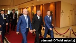 Pavel Filip, Vlad Plahotniuc și Andrian Candu, la Bruxelles, 20 iunie