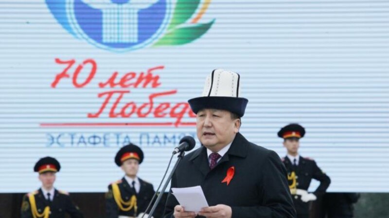 А. Атамбаев: Асылбек Жээнбеков мандатын тапшырышы керек