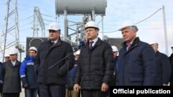 Запуск второй ветки энергетического моста из Кубани в Крым. Сергей Аксенов и Владимир Константинов, 15 декабря 2015 года