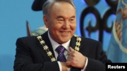 Қазақстан президенті Нұрсұлтан Назарбаев президентті ұлықтау рәсімінде. Астана, 8 сәуір 2011 жыл