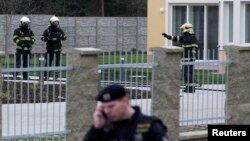 Policia çeke pranë rezidencës së ambasadorit të vdekur palestinez.